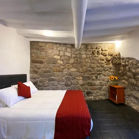 Intro Hostels Cusco-3